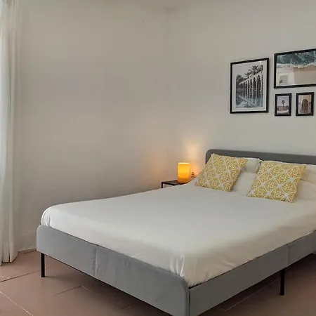 Townhouse With Amazing Rooftop Terrace Holiday home Malaga